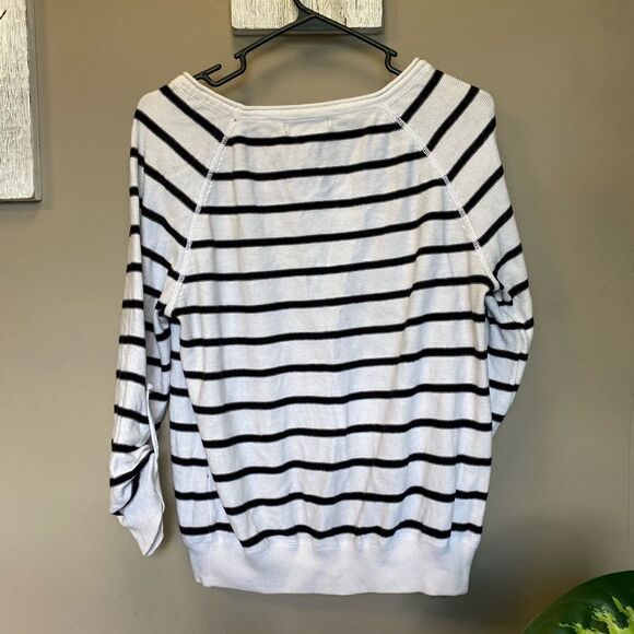 Women’s Grace Elements Large Black and White Striped Sweater - Picture 2 of 3